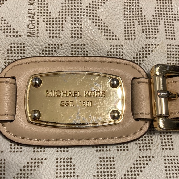 Michael Kors Handbag - Picture 4 of 9